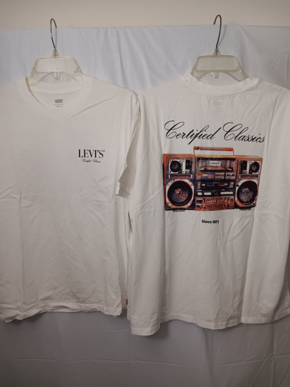 (NWOT)LEVI'S CERTIFIED CLASSICS SINCE 1873 BOXY FIT GRAPHIC T-SHIRT - Picture 2 of 8